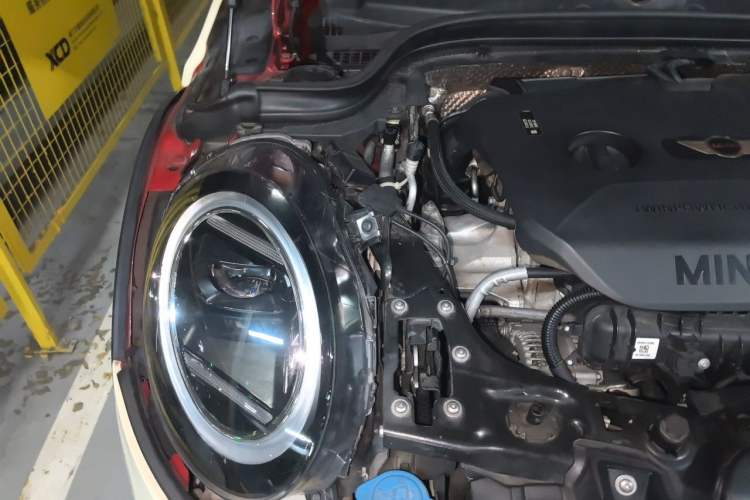 Used MINI 2016 1.2T ONE Pioneer Edition Five-Door Version Engine Bay Right