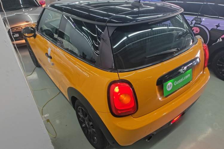 Used MINI 2016 1.5T COOPER Exterior 2