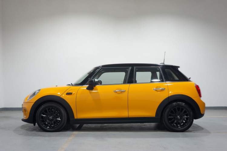 Used MINI 2016 1.5T COOPER Five-Door Edition Exterior 2