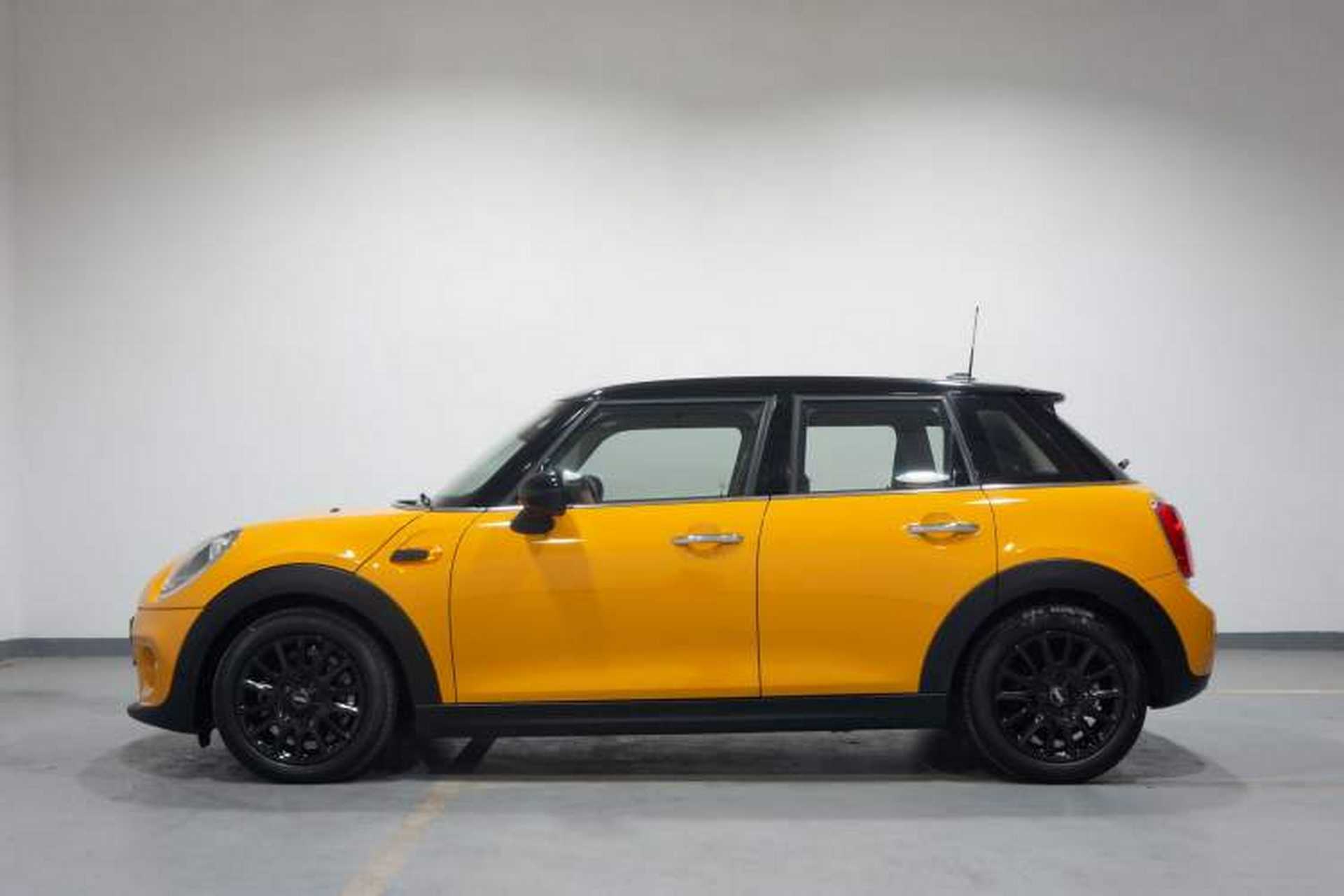 Used MINI 2016 1.5T COOPER Five-Door Edition Exterior 2