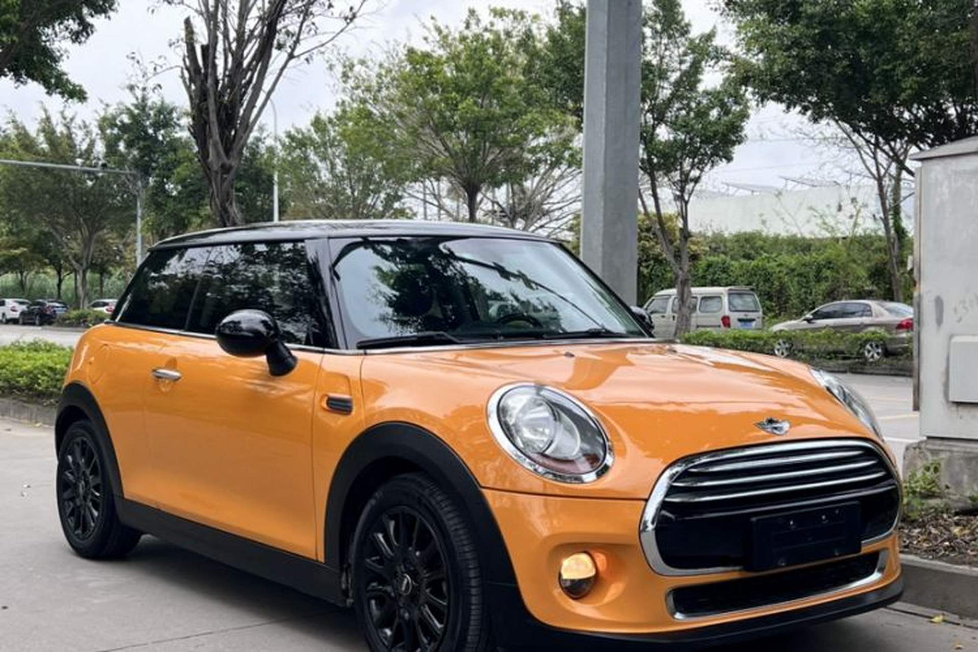 Used MINI 2016 1.5T COOPER Exterior 2