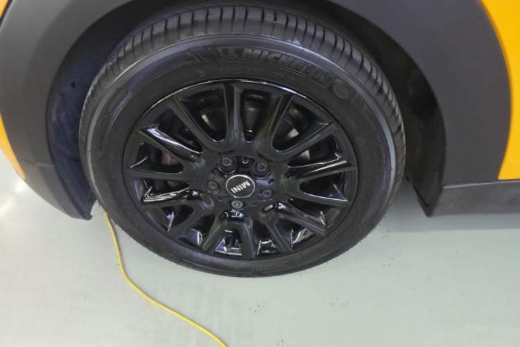Used MINI 2016 1.5T COOPER Exterior 4