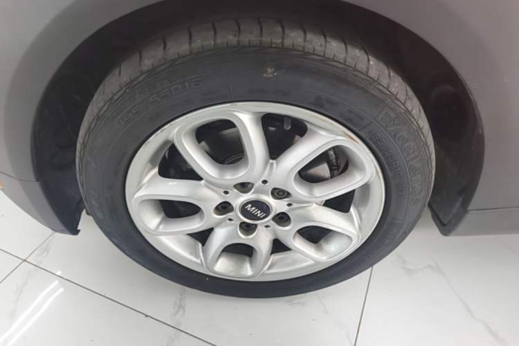 Used MINI 2016 1.5T COOPER Five-Door Edition Exterior 4