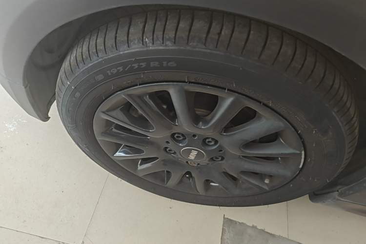Used MINI 2016 1.5T COOPER Exterior 4