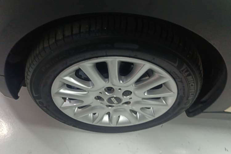 Used MINI 2016 1.5T COOPER Five-Door Edition Exterior 4