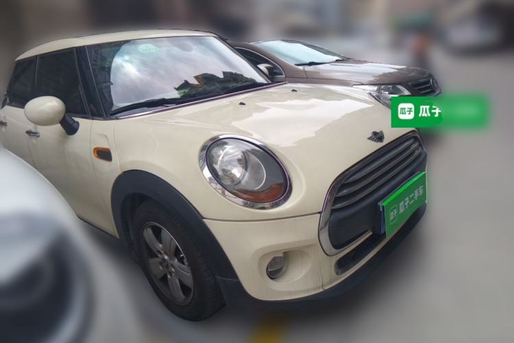 Used MINI 2016 1.2T ONE Five-Door Edition Front Right 45 Deg