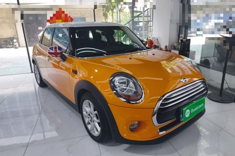 Used MINI 2016 1.5T COOPER Five-Door Edition Front Right 45 Deg