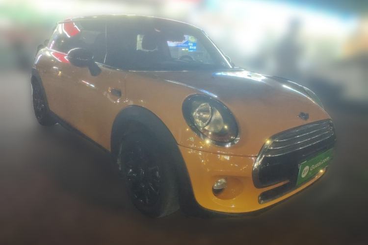 Used MINI 2016 1.5T COOPER Front Right 45 Deg