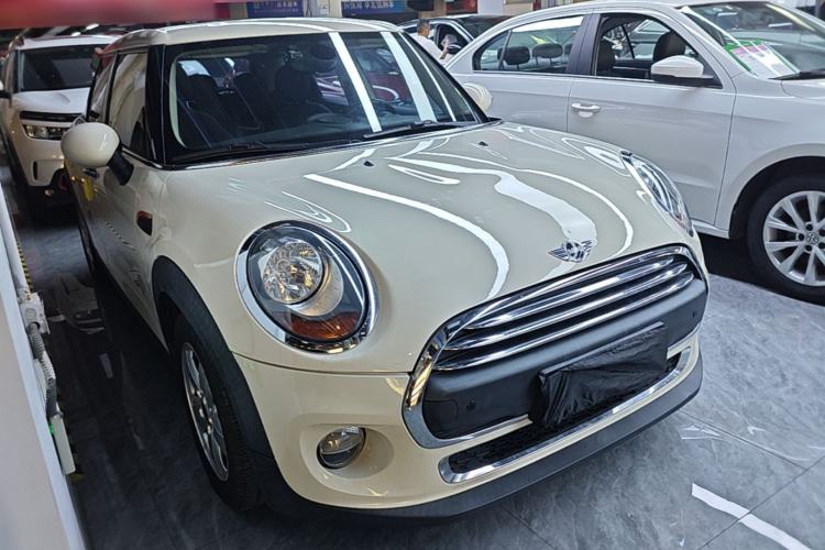 Used MINI 2016 1.2T ONE Five-Door Edition Front Right 45 Deg