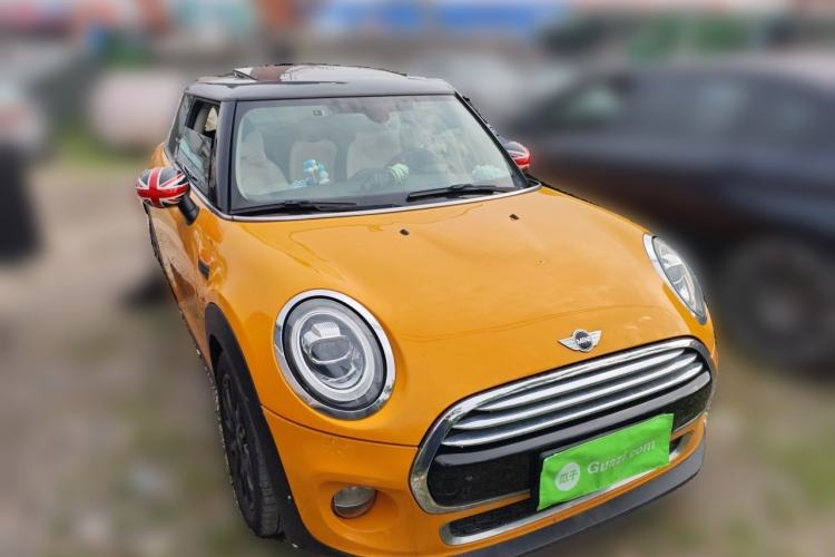 Used MINI 2016 1.5T COOPER Front Right 45 Deg