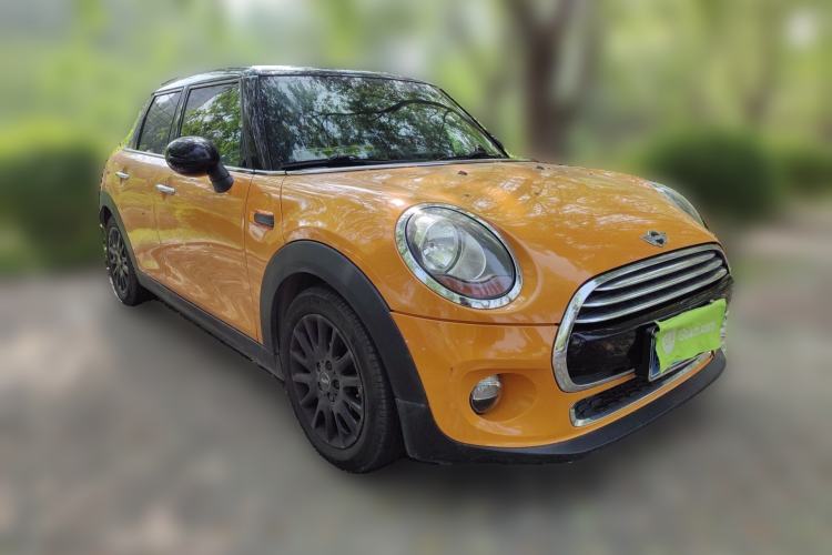 Used MINI 2016 1.5T COOPER Five-Door Edition Front Right 45 Deg