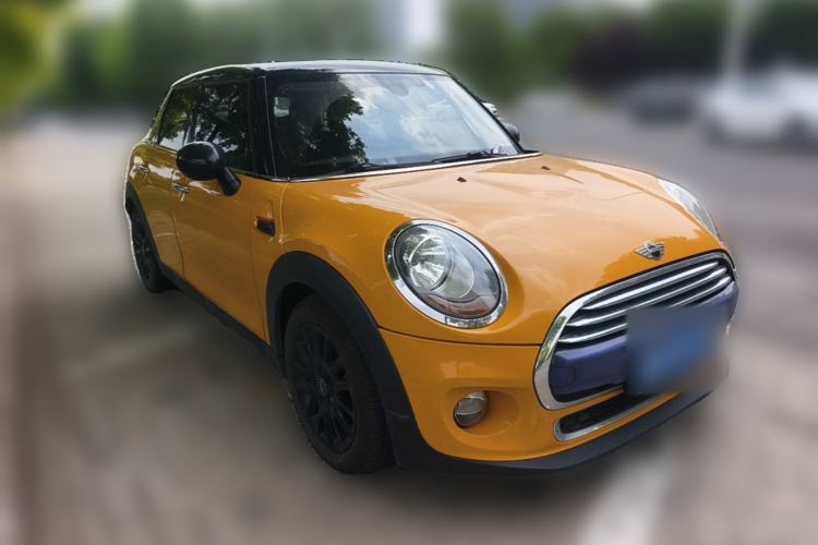 Used MINI 2016 1.5T COOPER Five-Door Edition Front Right 45 Deg
