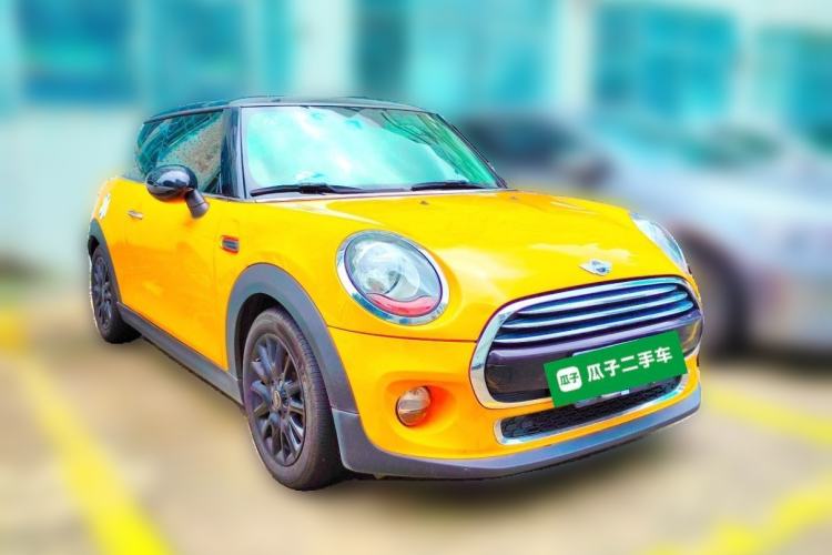 Used MINI 2016 1.5T COOPER Front Right 45 Deg