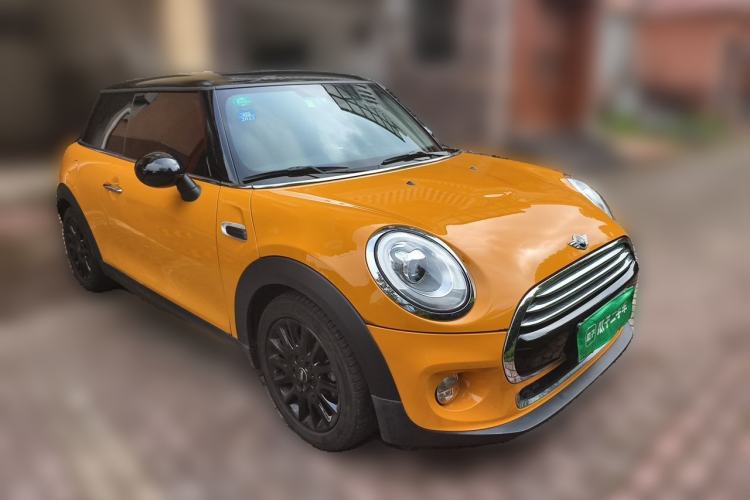 Used MINI 2016 1.5T COOPER Front Right 45 Deg