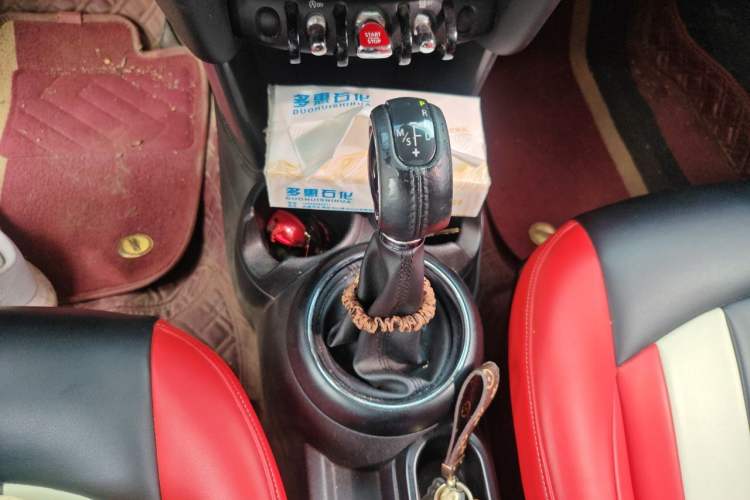 Used MINI 2016 1.2T ONE Pioneer Edition Five-Door Version Gear Lever