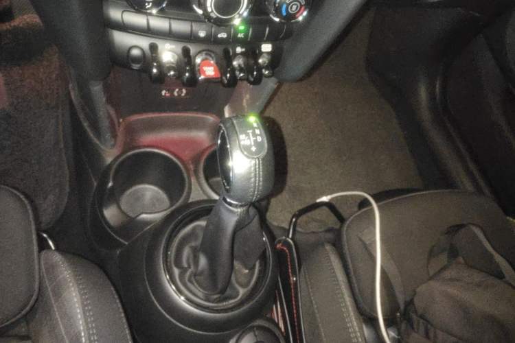 Used MINI 2016 1.5T COOPER Gear Lever
