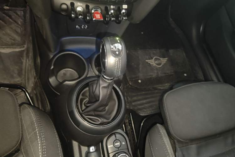 Used MINI 2016 1.5T COOPER Gear Lever