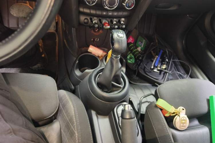 Used MINI 2016 1.5T COOPER Gear Lever