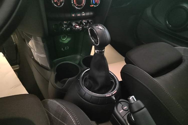 Used MINI 2016 1.5T COOPER Gear Lever