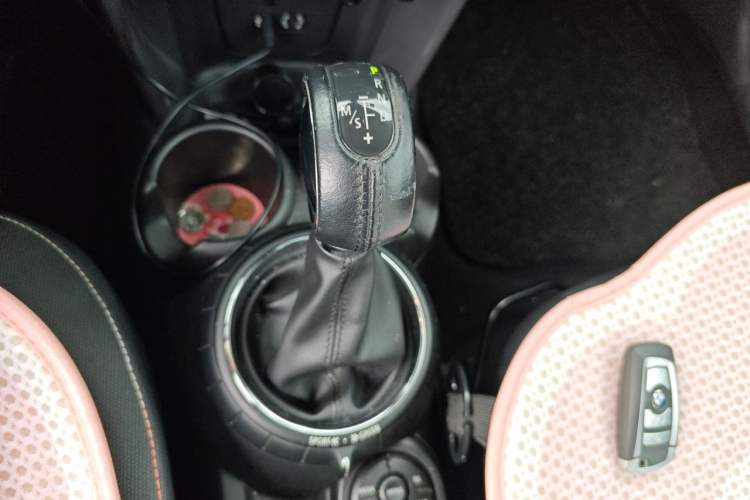 Used MINI 2016 1.5T COOPER Gear Lever