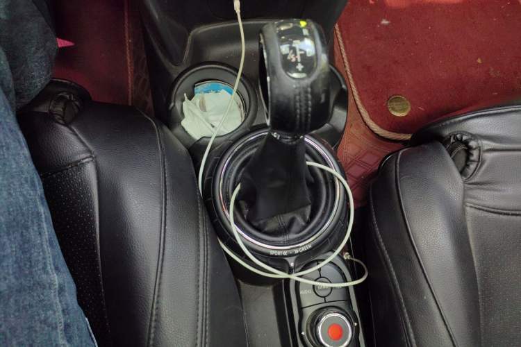 Used MINI 2016 1.5T COOPER Five-Door Edition Gear Lever