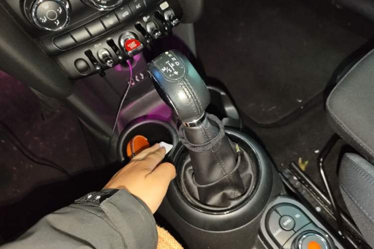 Used MINI 2016 1.5T COOPER Gear Lever