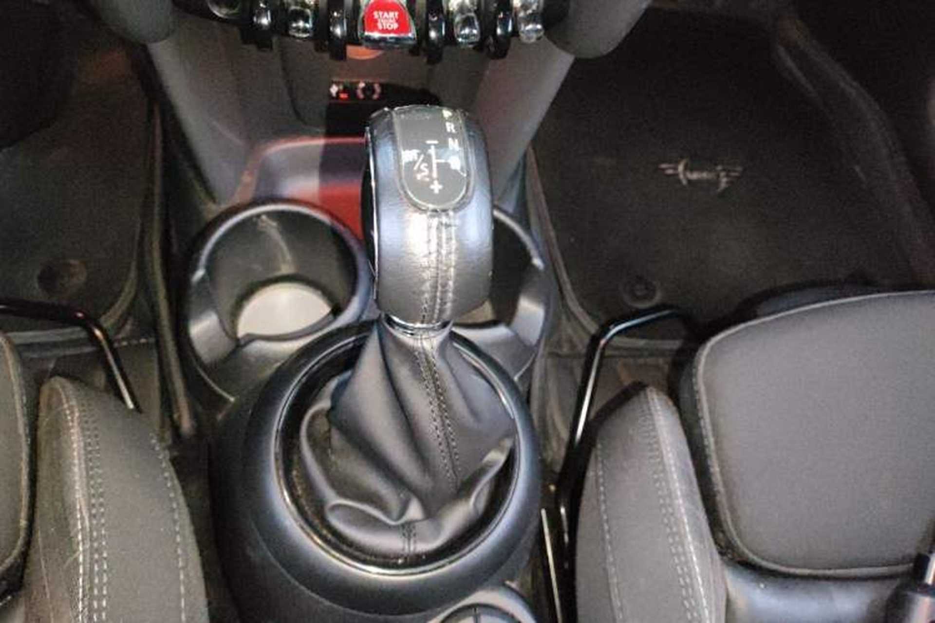 Used MINI 2016 1.5T COOPER Five-Door Edition Gear Lever