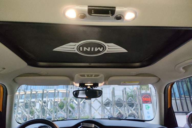 Used MINI 2016 1.5T COOPER Five-Door Edition Headliner