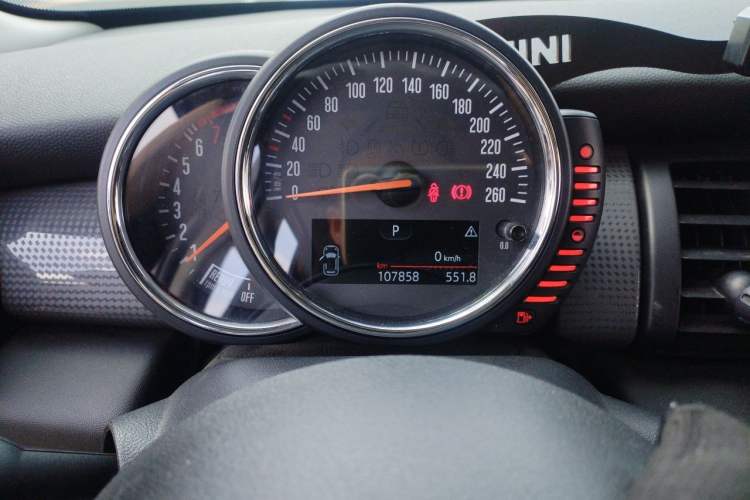 Used MINI 2016 1.5T COOPER Five-Door Edition Instrument Cluster