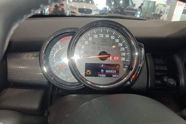 Used MINI 2016 1.5T COOPER Five-Door Edition Instrument Cluster