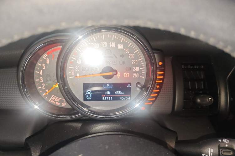 Used MINI 2016 1.5T COOPER Five-Door Edition Instrument Cluster