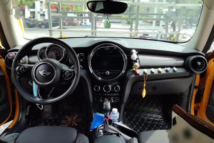 Used MINI 2016 1.5T COOPER Avant-Garde Interior 2