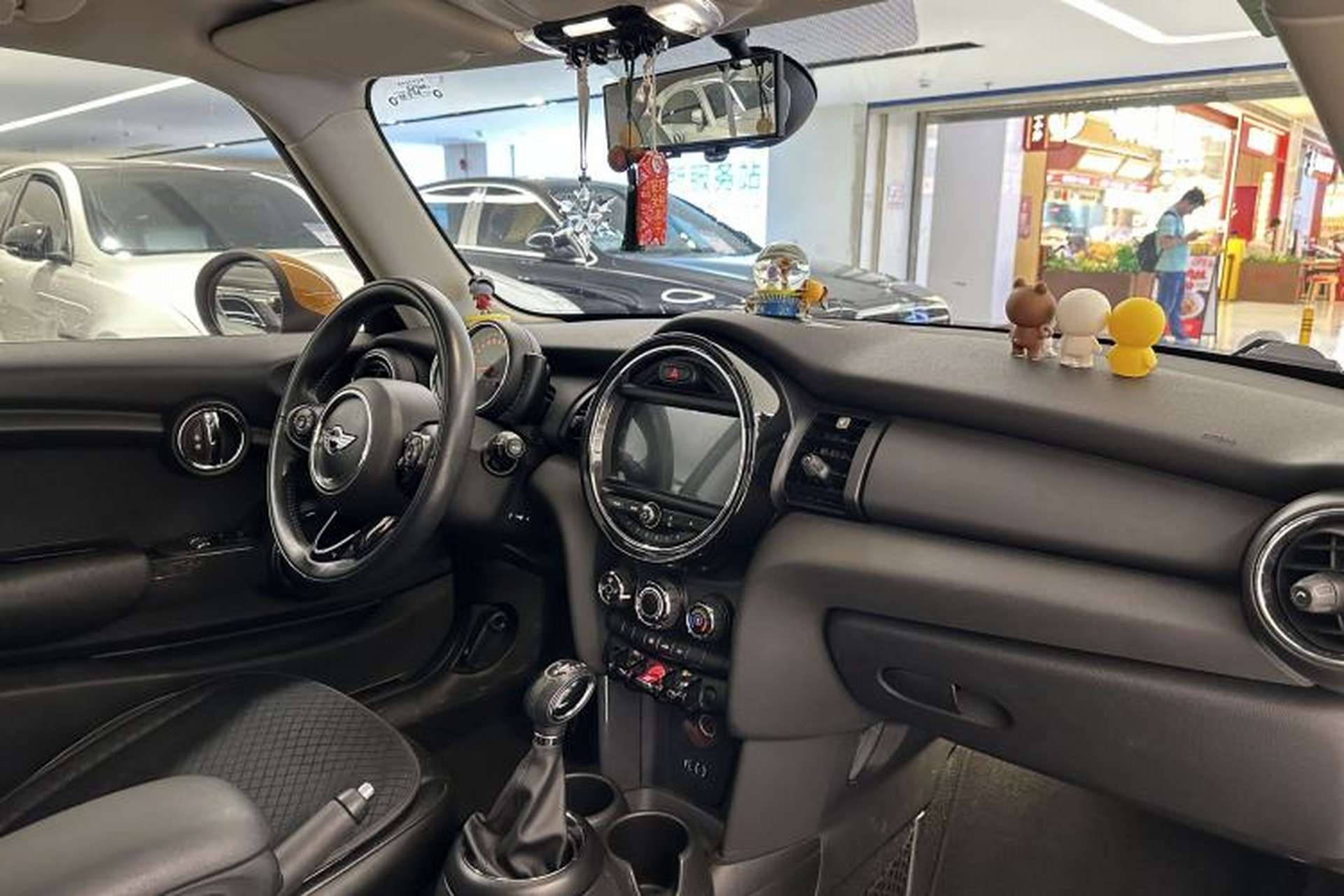 Used MINI 2016 1.2T ONE Pioneer Edition Interior 2