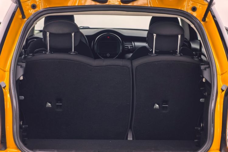 Used MINI 2016 1.5T COOPER Interior 6
