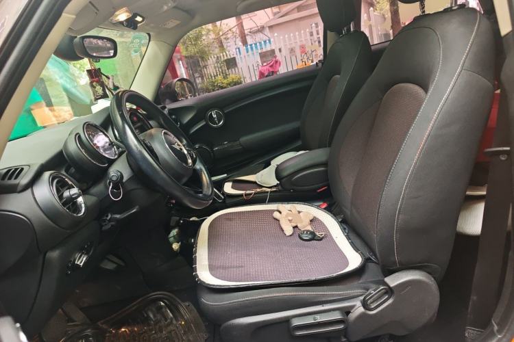 Used MINI 2016 1.2T ONE Pioneer Edition Left Front Seat