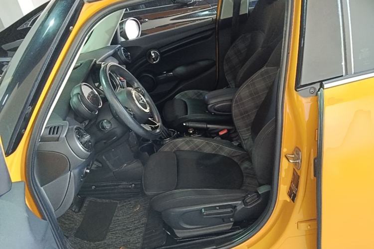 Used MINI 2016 1.5T COOPER Five-Door Edition Left Front Seat