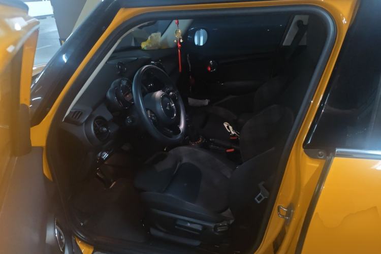 Used MINI 2016 1.5T COOPER Five-Door Edition Left Front Seat