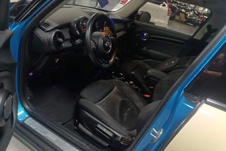 Used MINI 2016 1.5T COOPER Five-Door Edition Left Front Seat