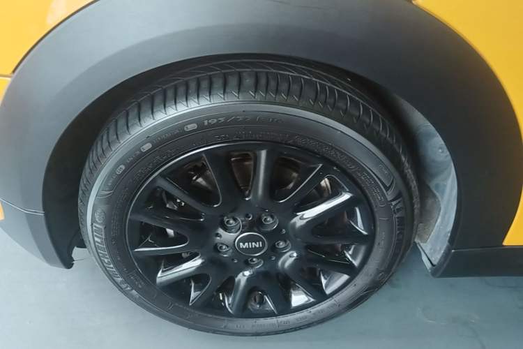 Used MINI 2016 1.2T ONE Pioneer Edition Left Front Wheel Hub