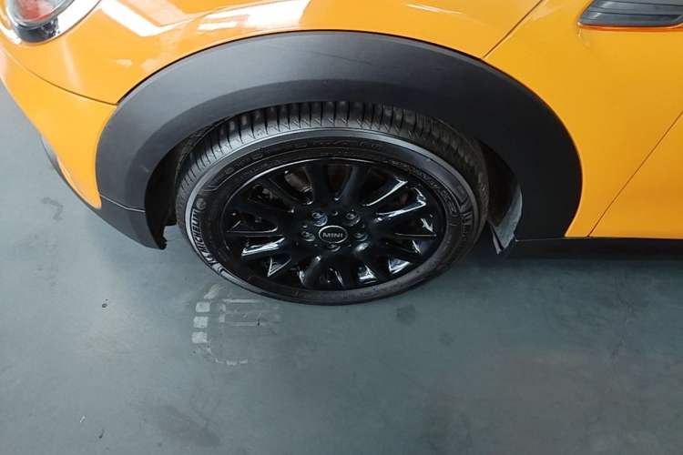 Used MINI 2016 1.2T ONE Pioneer Edition Left Front Wheel Hub
