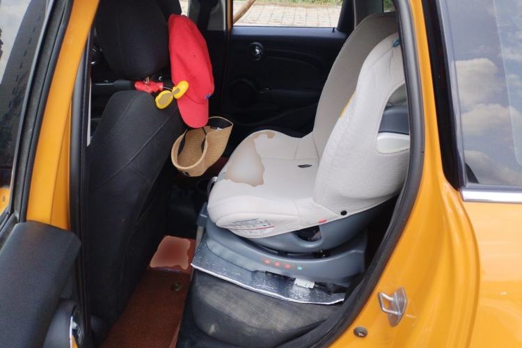 Used MINI 2016 1.5T COOPER Five-Door Edition Left Rear Seat