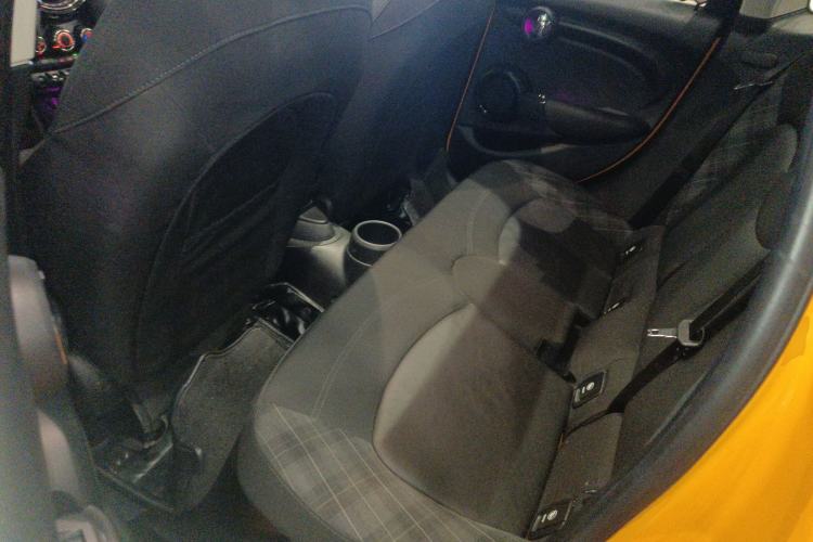 Used MINI 2016 1.5T COOPER Five-Door Edition Left Rear Seat