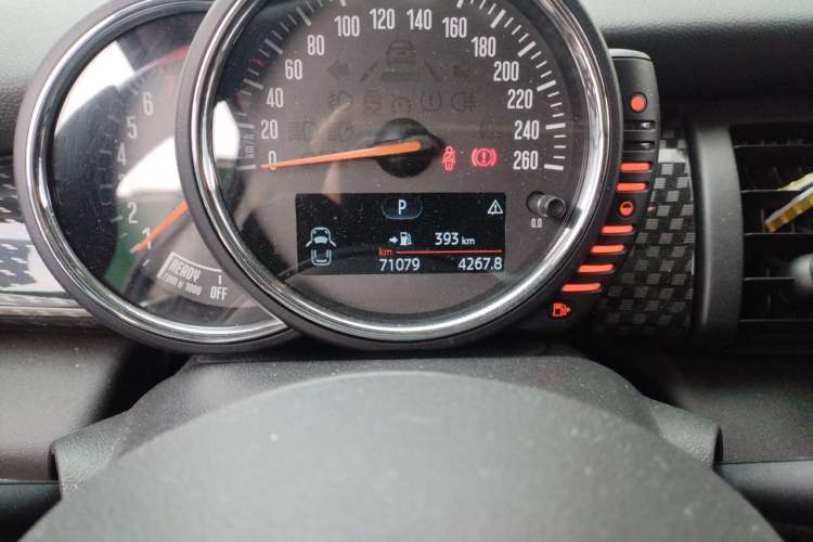 Used MINI 2016 2.0T COOPER S Pioneer Edition Odometer Close Up