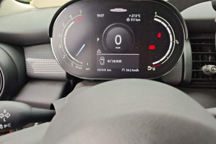 Used MINI 2016 1.5T COOPER Odometer Close Up