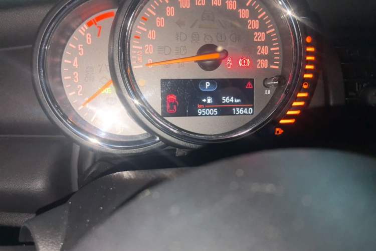Used MINI 2016 1.2T ONE Pioneer Edition Five-Door Version Odometer Close Up