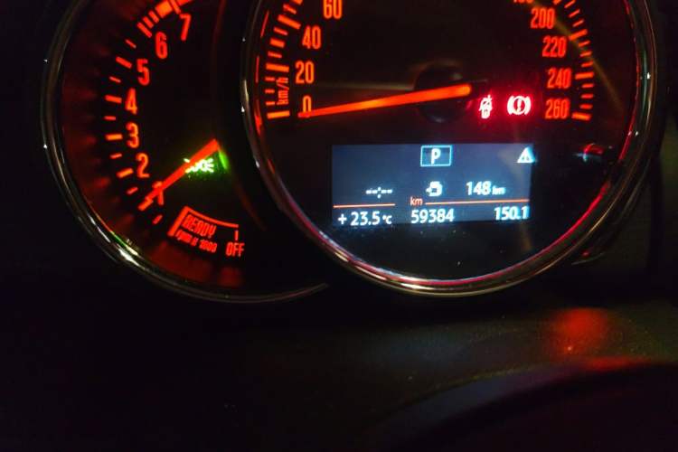 Used MINI 2016 1.5T COOPER Odometer Close Up
