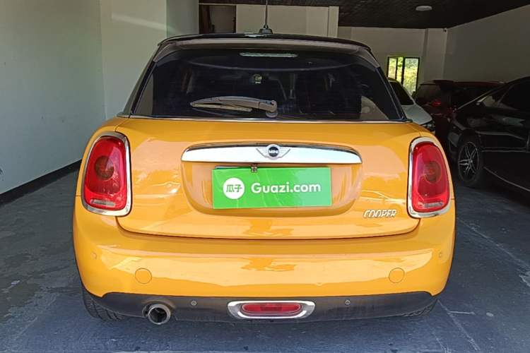 Used MINI 2016 1.5T COOPER Five-Door Edition Rear