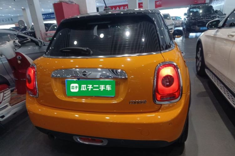 Used MINI 2016 1.5T COOPER Five-Door Edition Rear