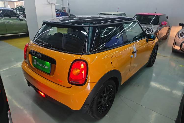 Used MINI 2016 1.5T COOPER Rear Right 45 Deg