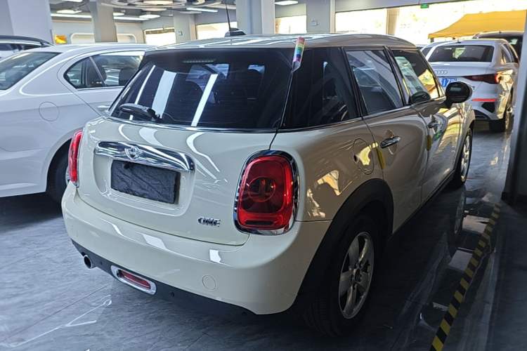 Used MINI 2016 1.2T ONE Five-Door Edition Rear Right 45 Deg